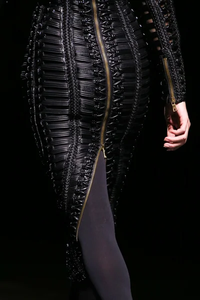 Look 143